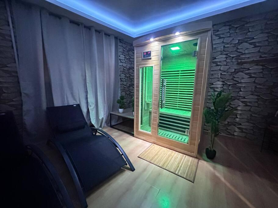 E Servagnat T3 Luxe Avec Sauna Jacuzzi Et Hammam Épernay Eksteriør bilde